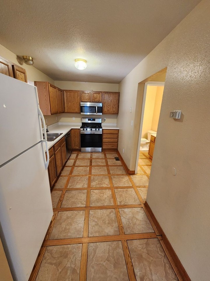 7317 Sw 23rd St - Photo 7 of 26