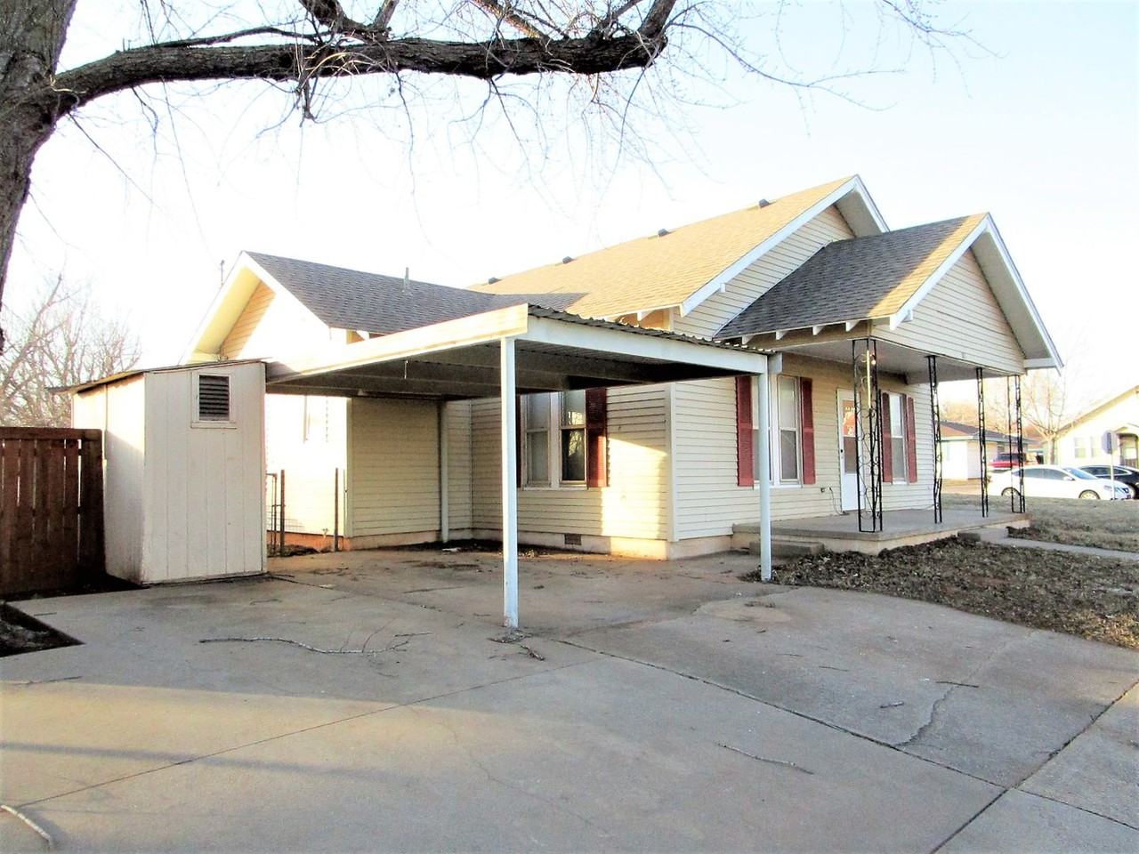 219 N 7th St - Photo 2 of 20