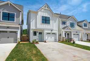 featured image of 133 Huntley Dr