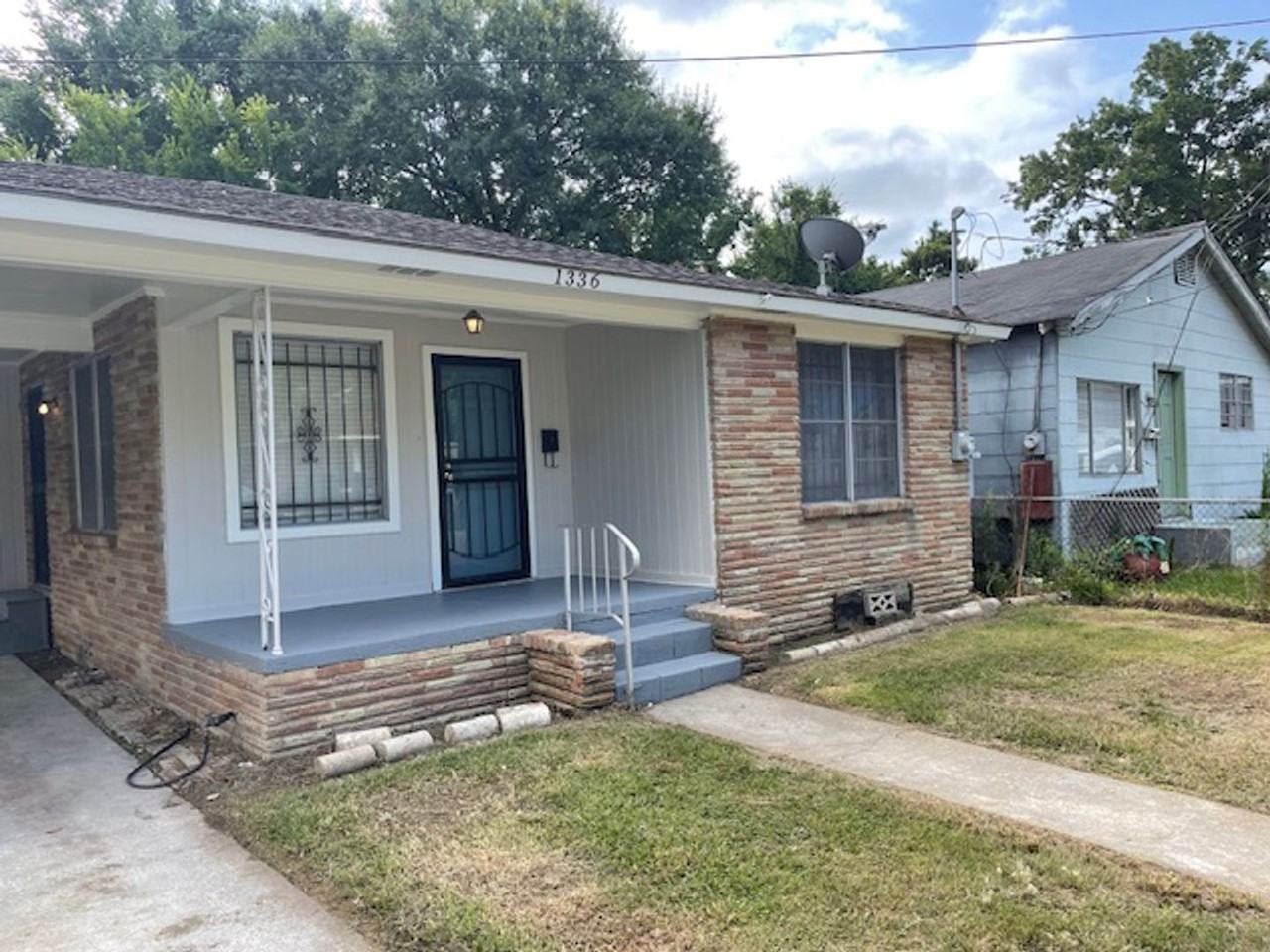 1336 N 29th St - Photo 2 of 30