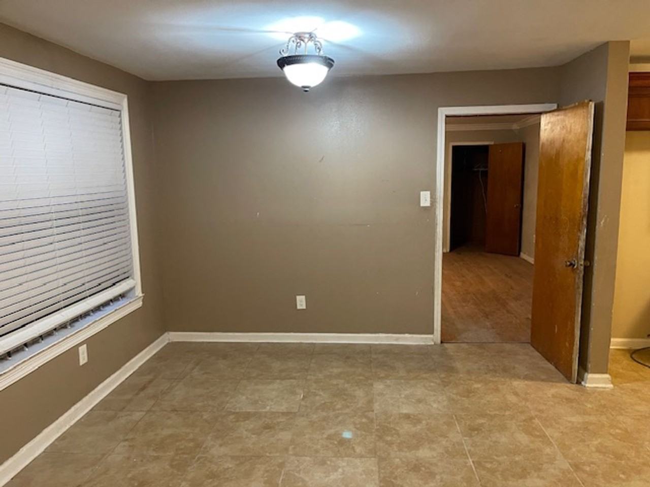 1336 N 29th St - Photo 3 of 30