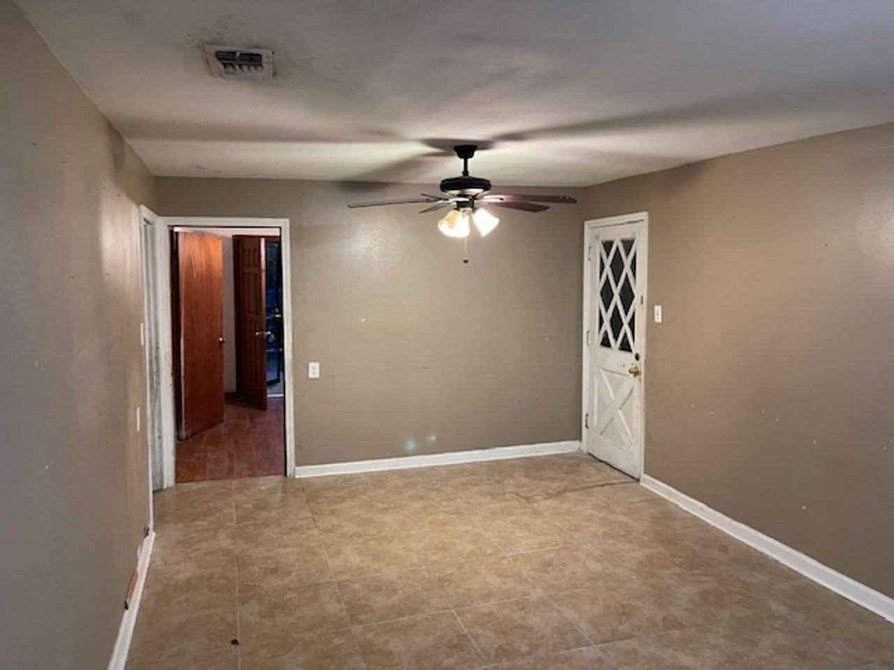 1336 N 29th St - Photo 4 of 30