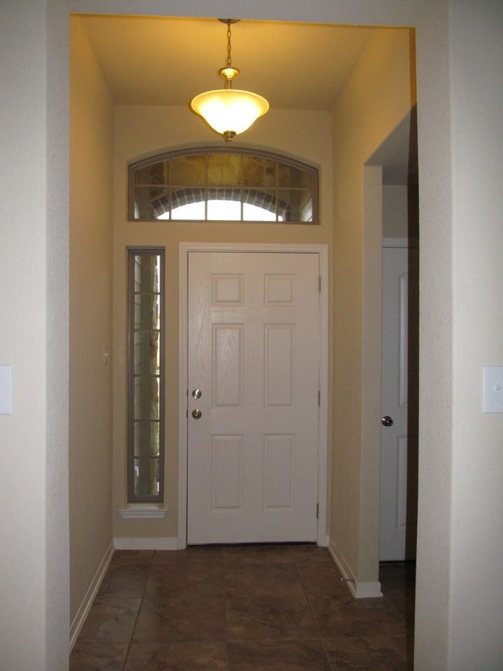 8131 Redbrush - Photo 2 of 17