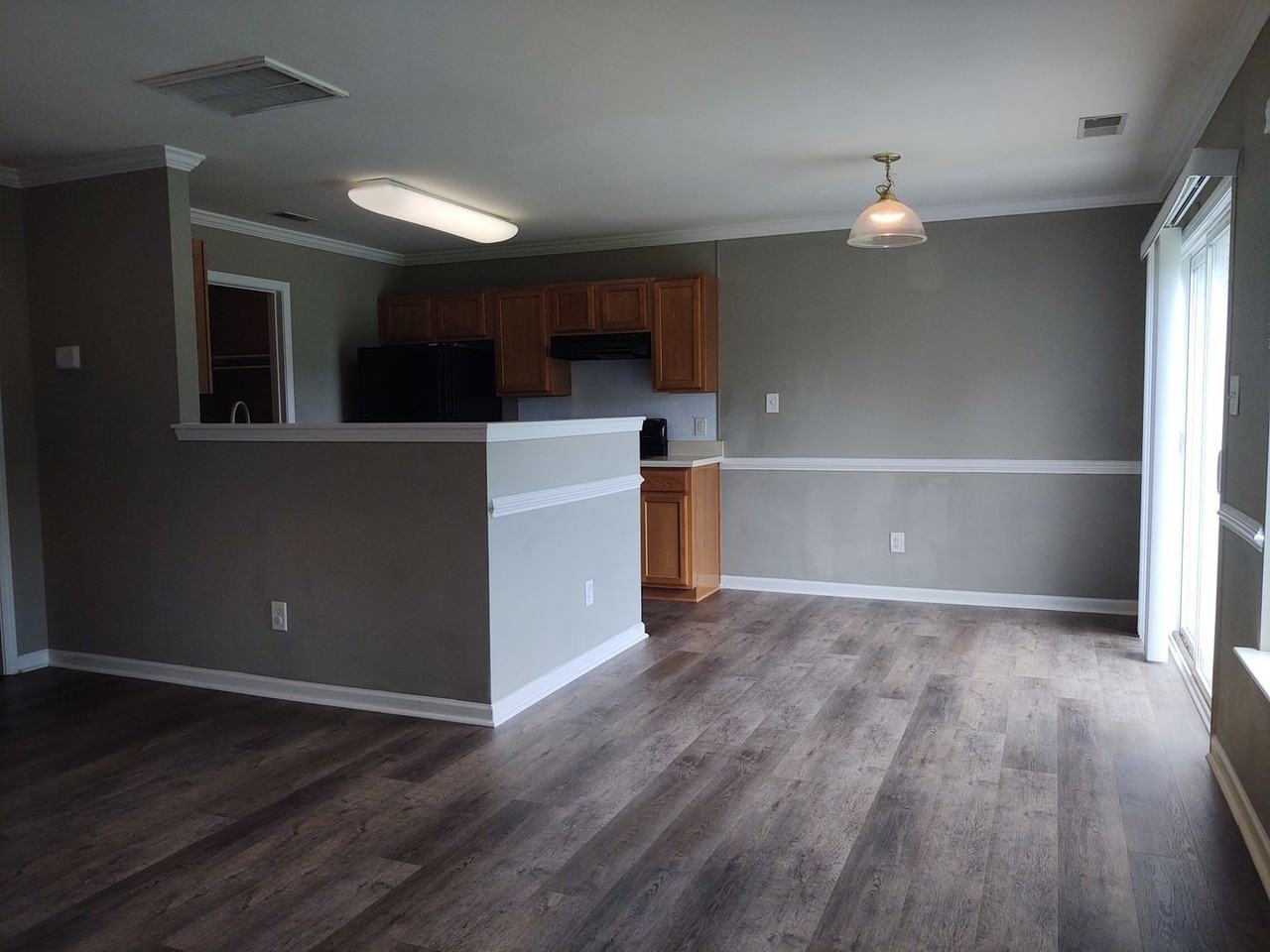 7302 Woodbourne Ln - Photo 5 of 17