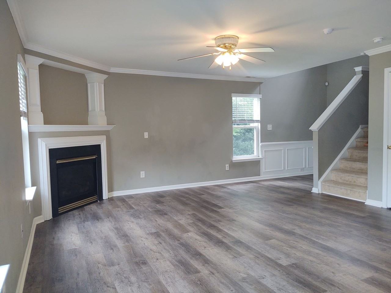 7302 Woodbourne Ln - Photo 7 of 17