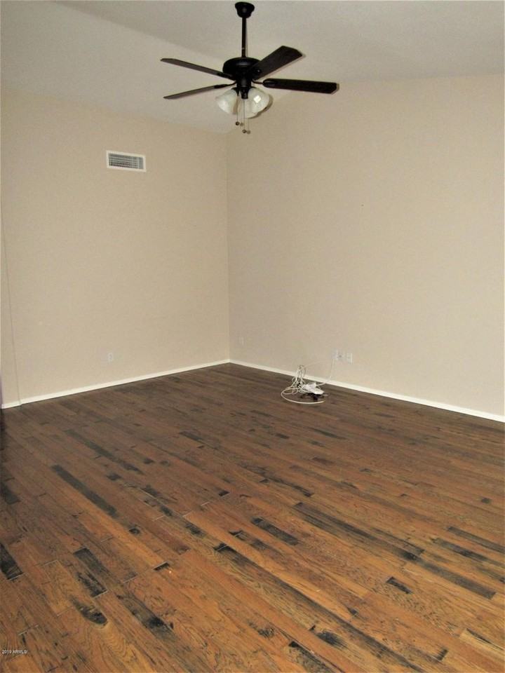 102 W Gail Dr - Photo 4 of 20