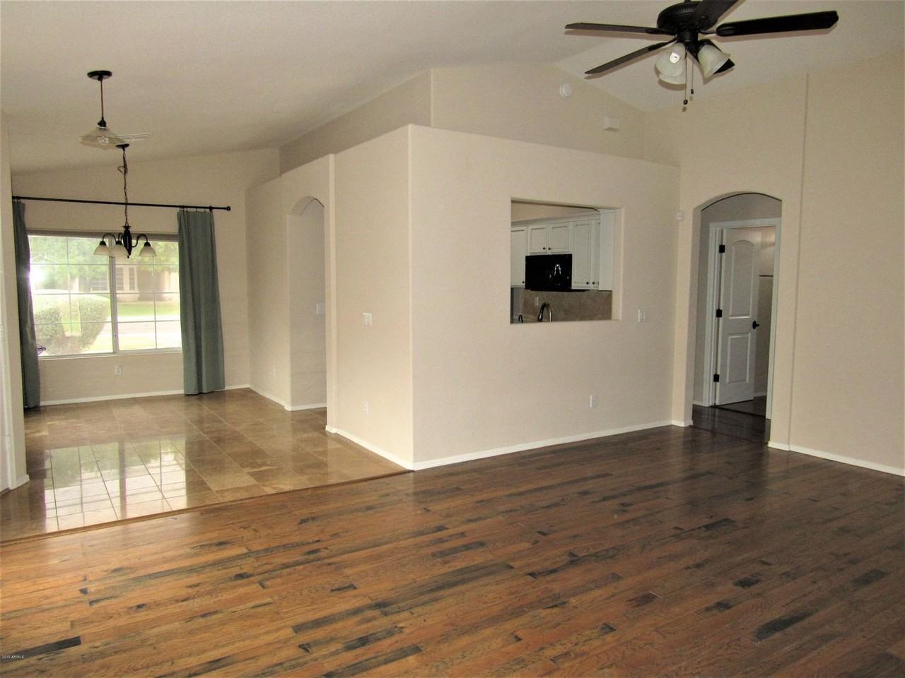102 W Gail Dr - Photo 5 of 20