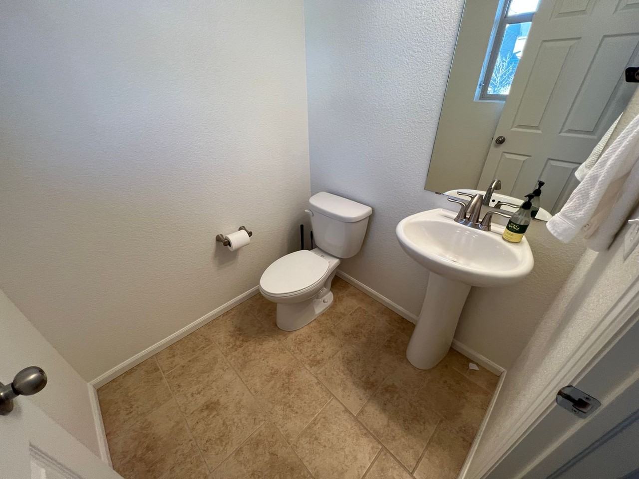 8387 Longleaf Ln - Photo 2 of 22
