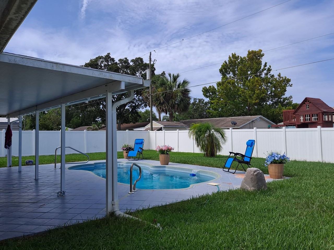 3208 Royal Palm Dr - Photo 4 of 38