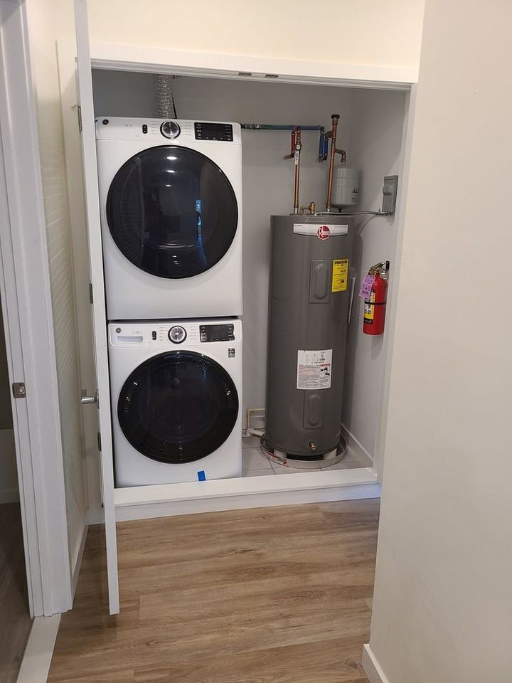 Lexington Riverview - Photo 7 of 31