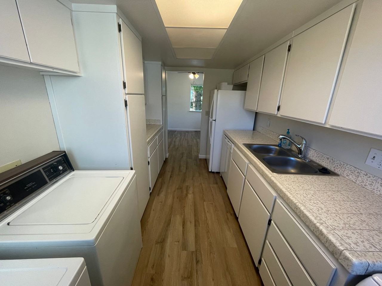 3575 Balboa Dr - Photo 4 of 20