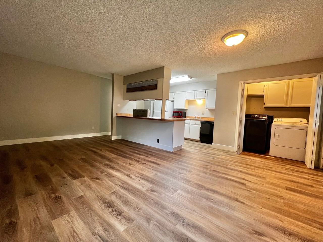 2913 Worthington Ave - Photo 5 of 25