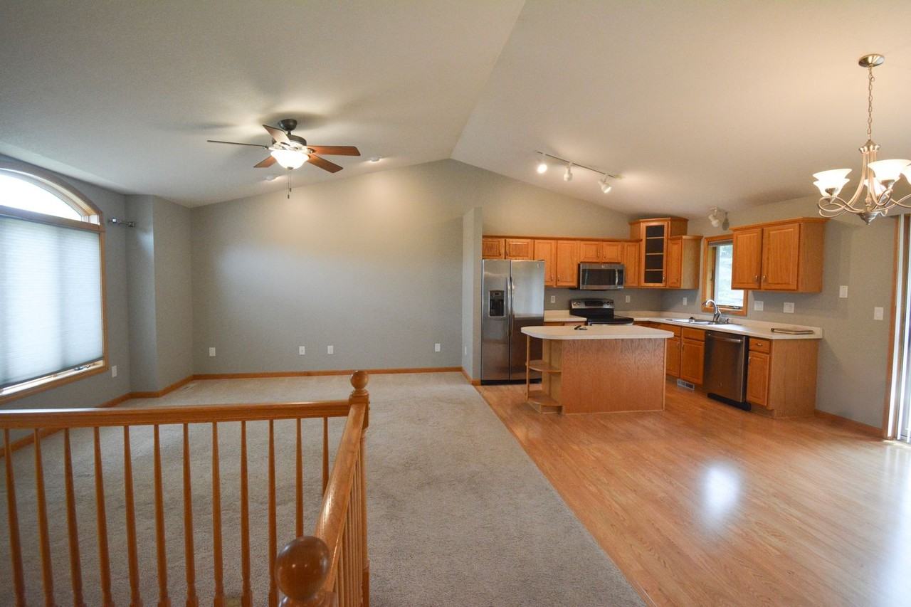 3702 Halling Pl Sw - Photo 4 of 18