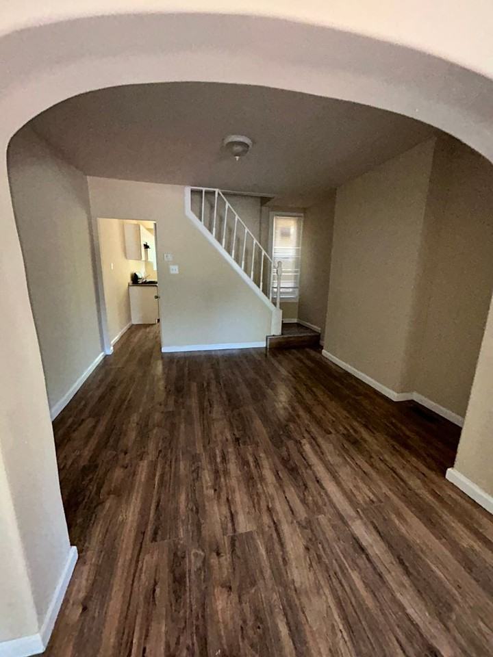 116 Old Rose St - Photo 3 of 12