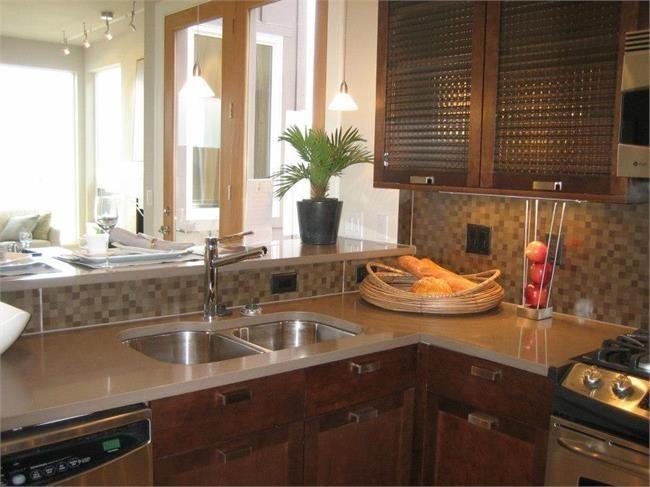 5143 Pierre St - Photo 3 of 6