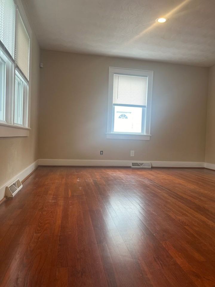 983 Widgeon Rd - Photo 3 of 29