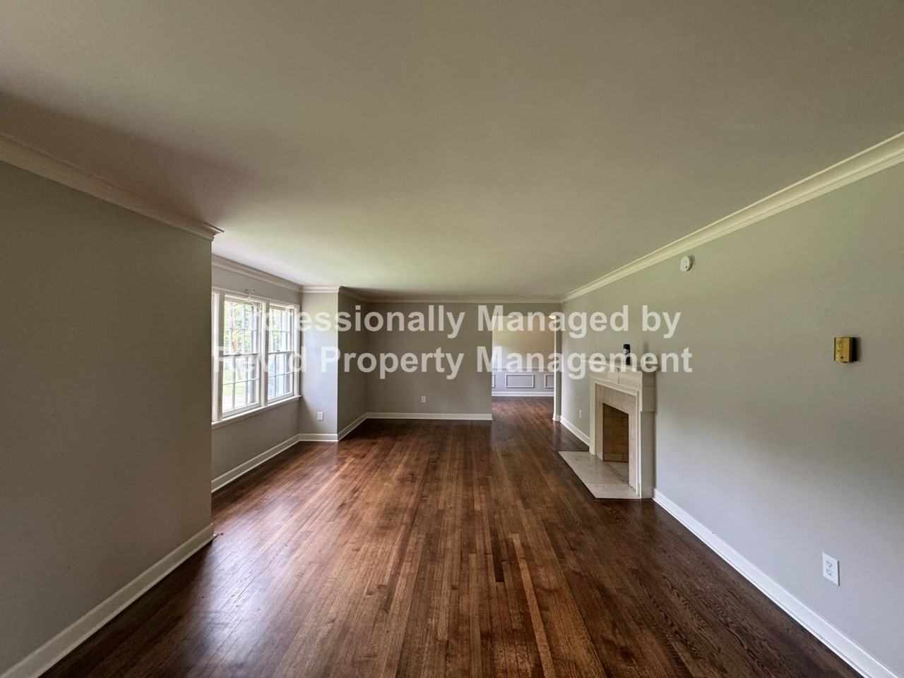 412 S Somerville St - Photo 3 of 31