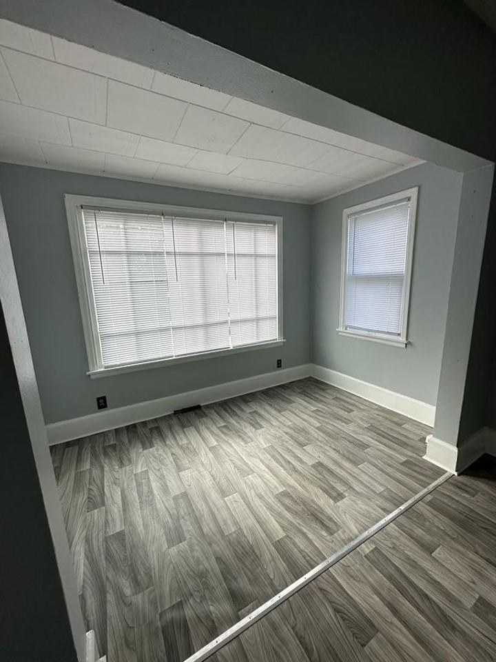 4028 N 24th St - Photo 3 of 23