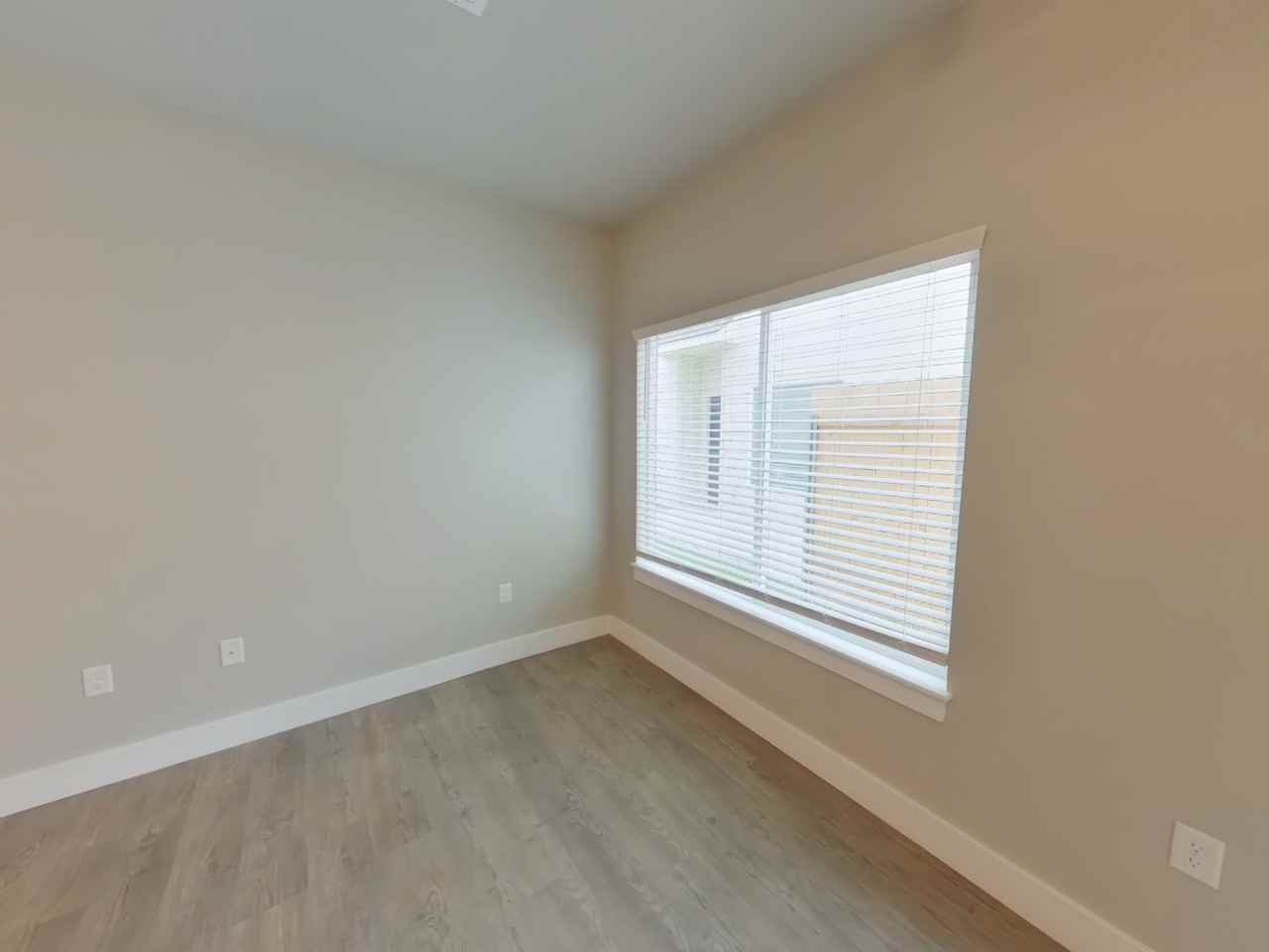 12778 Wheatland Ct - Photo 3 of 17