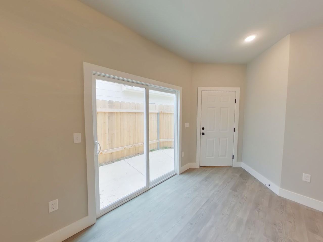 12778 Wheatland Ct - Photo 4 of 17