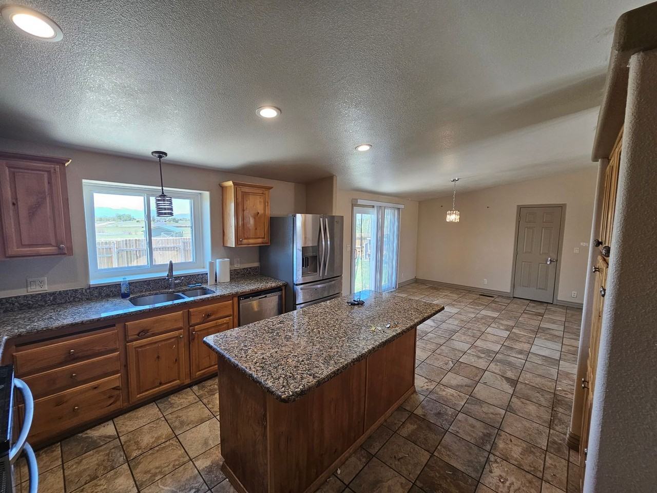 6553 Pfost Dr - Photo 3 of 17