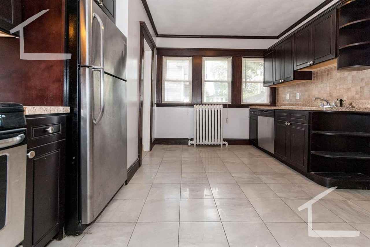 6 Upcrest Rd - Photo 2 of 10