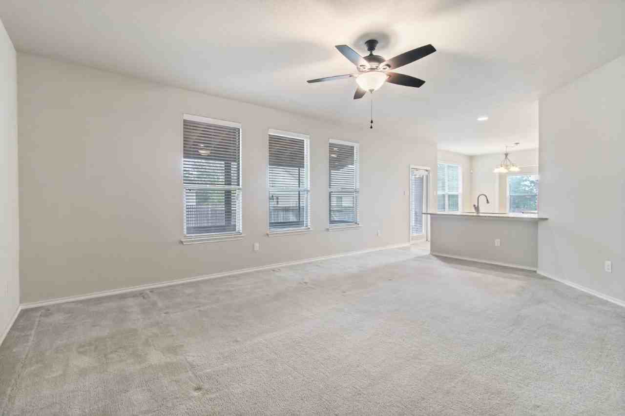 12127 Sonni Fld - Photo 7 of 17
