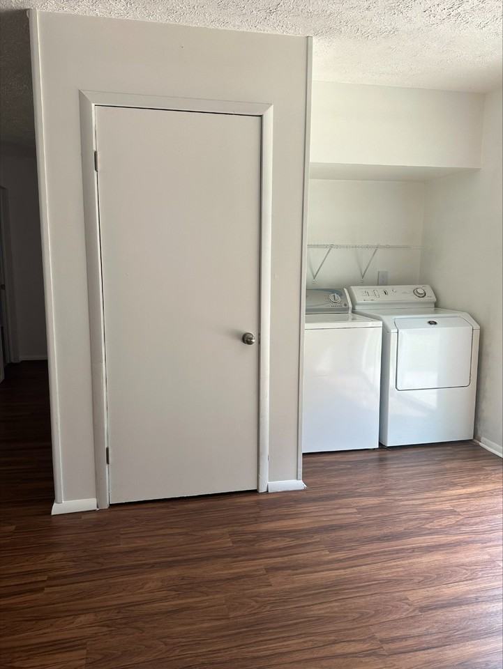 14350 16 Mile Rd Unit A - Photo 3 of 9