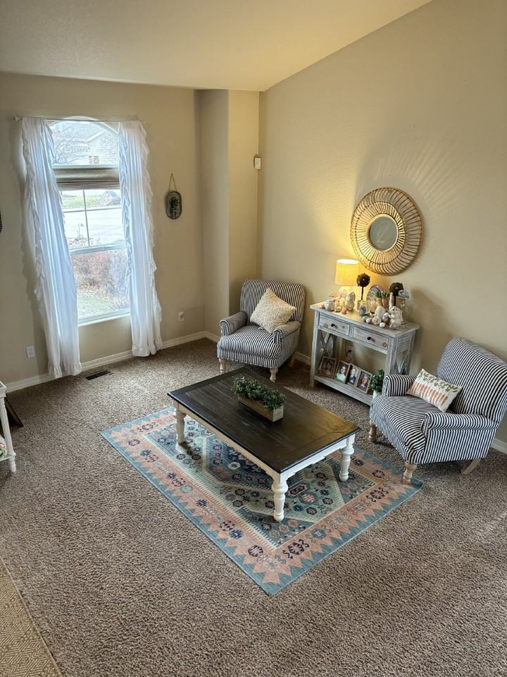 9998 Rose Leaf Ct - Photo 3 of 35