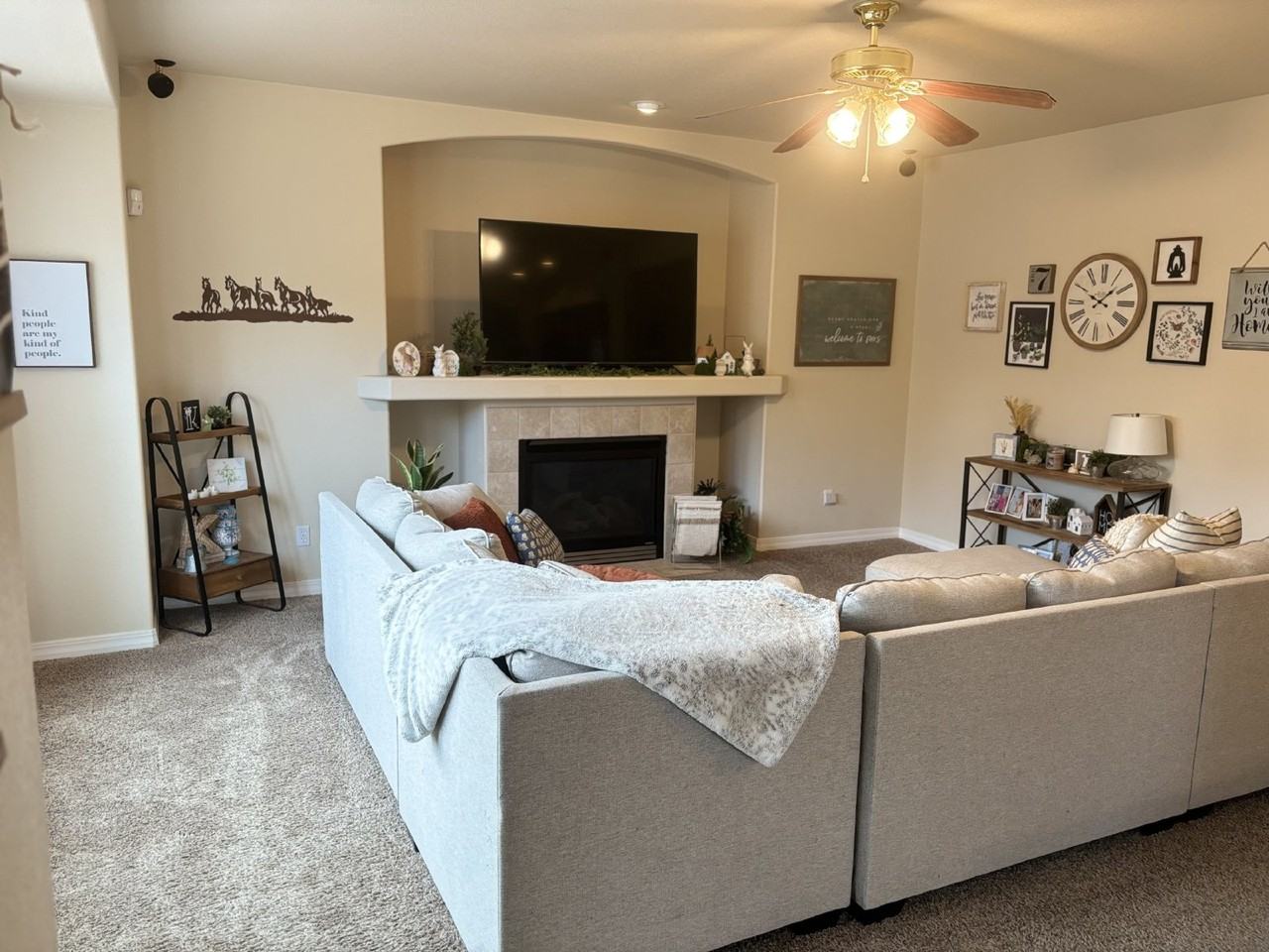 9998 Rose Leaf Ct - Photo 5 of 35