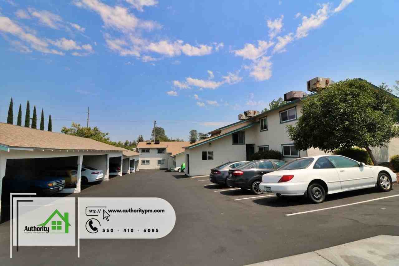 2487 Court Street - Photo 2 of 19