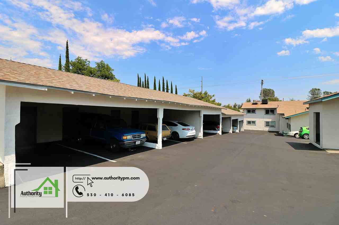 2487 Court Street - Photo 3 of 19