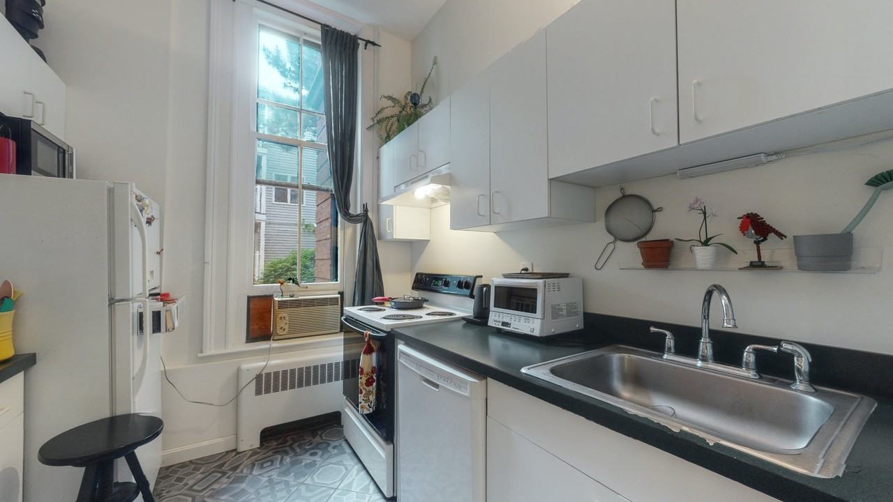 Atherton St #11 - Photo 4 of 6