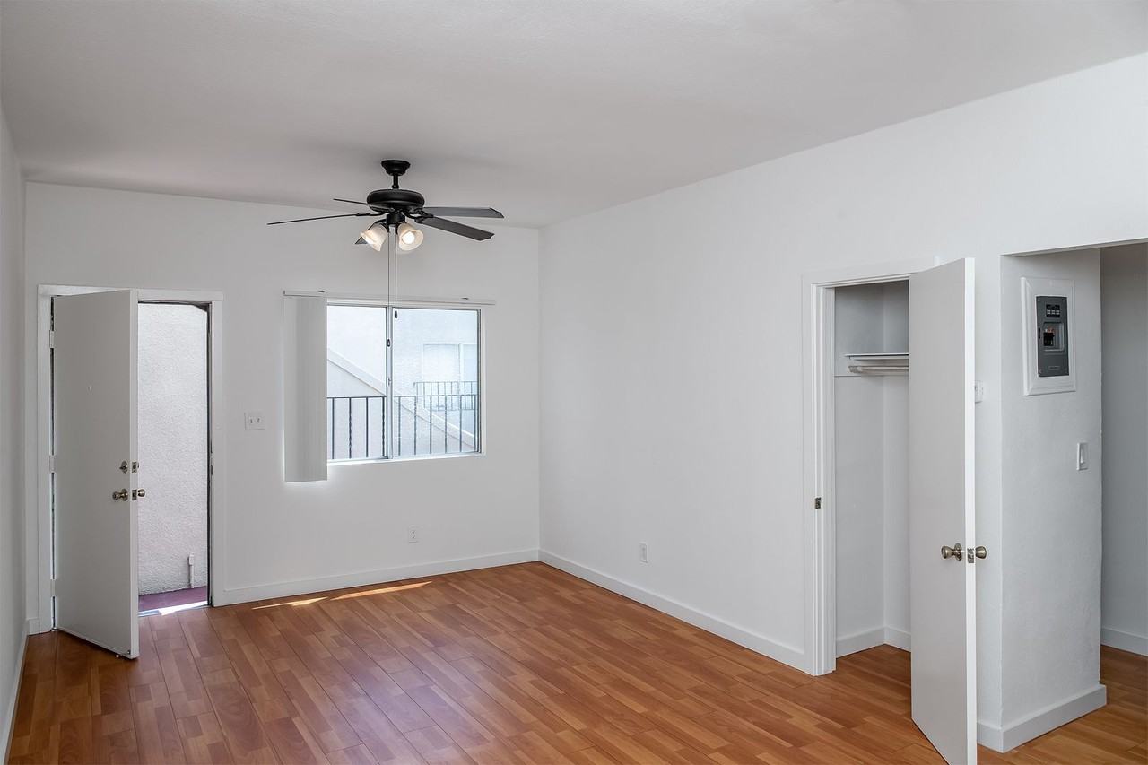 gle828 - Photo 2 of 11