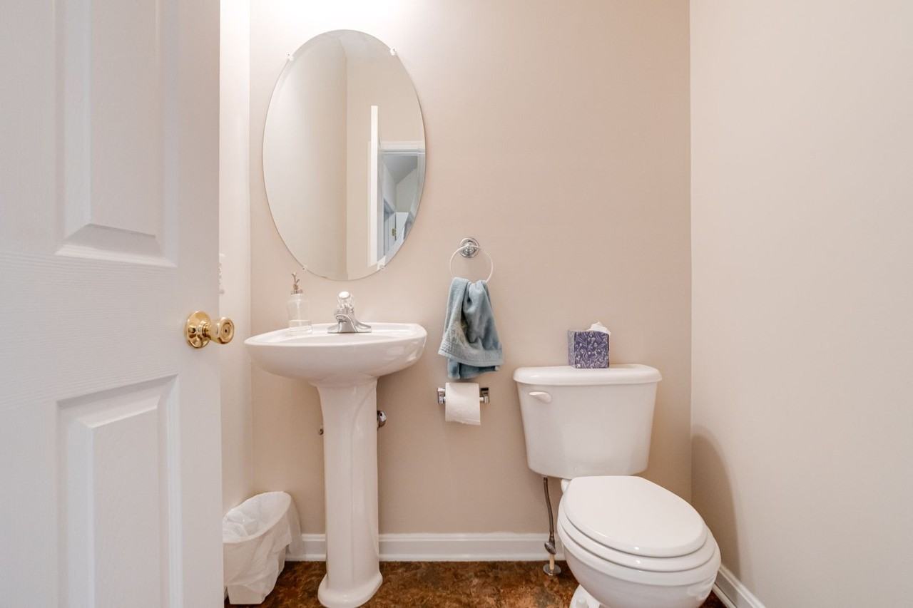 259 Pumpkin Ct - Photo 3 of 17