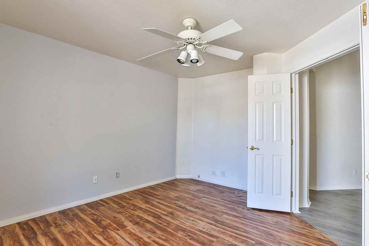 7353 Rockwood Ct - Photo 6 of 12