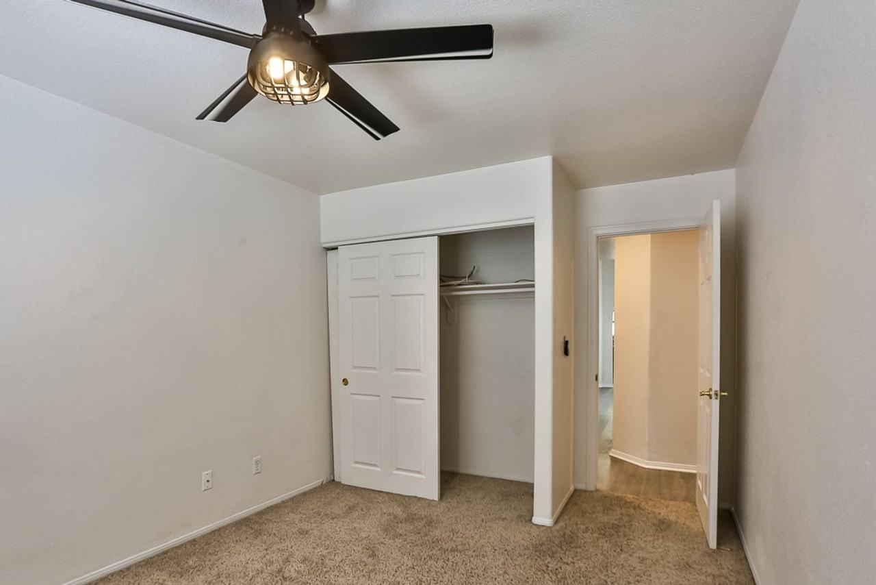 7353 Rockwood Ct - Photo 7 of 12