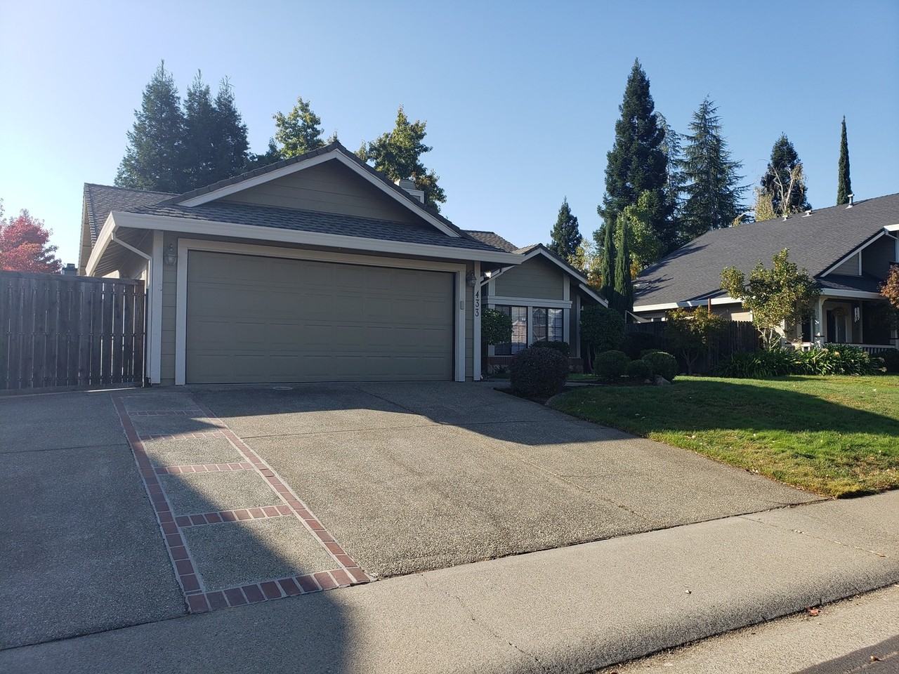 433 N Lexington Dr - Photo 2 of 18