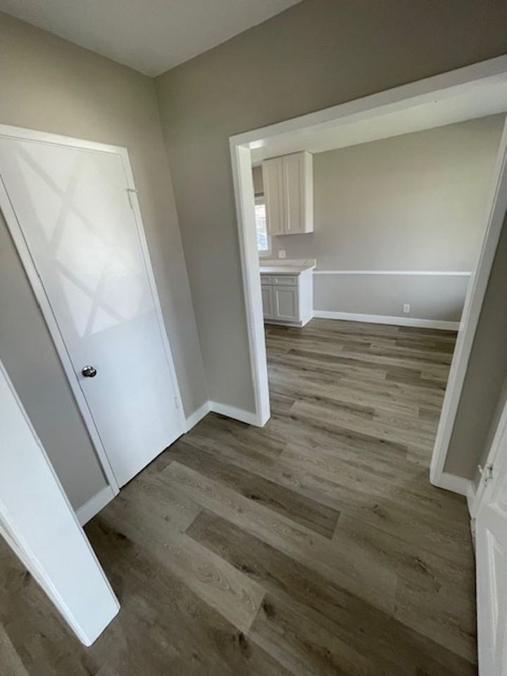 201 S Mission St - Photo 2 of 15