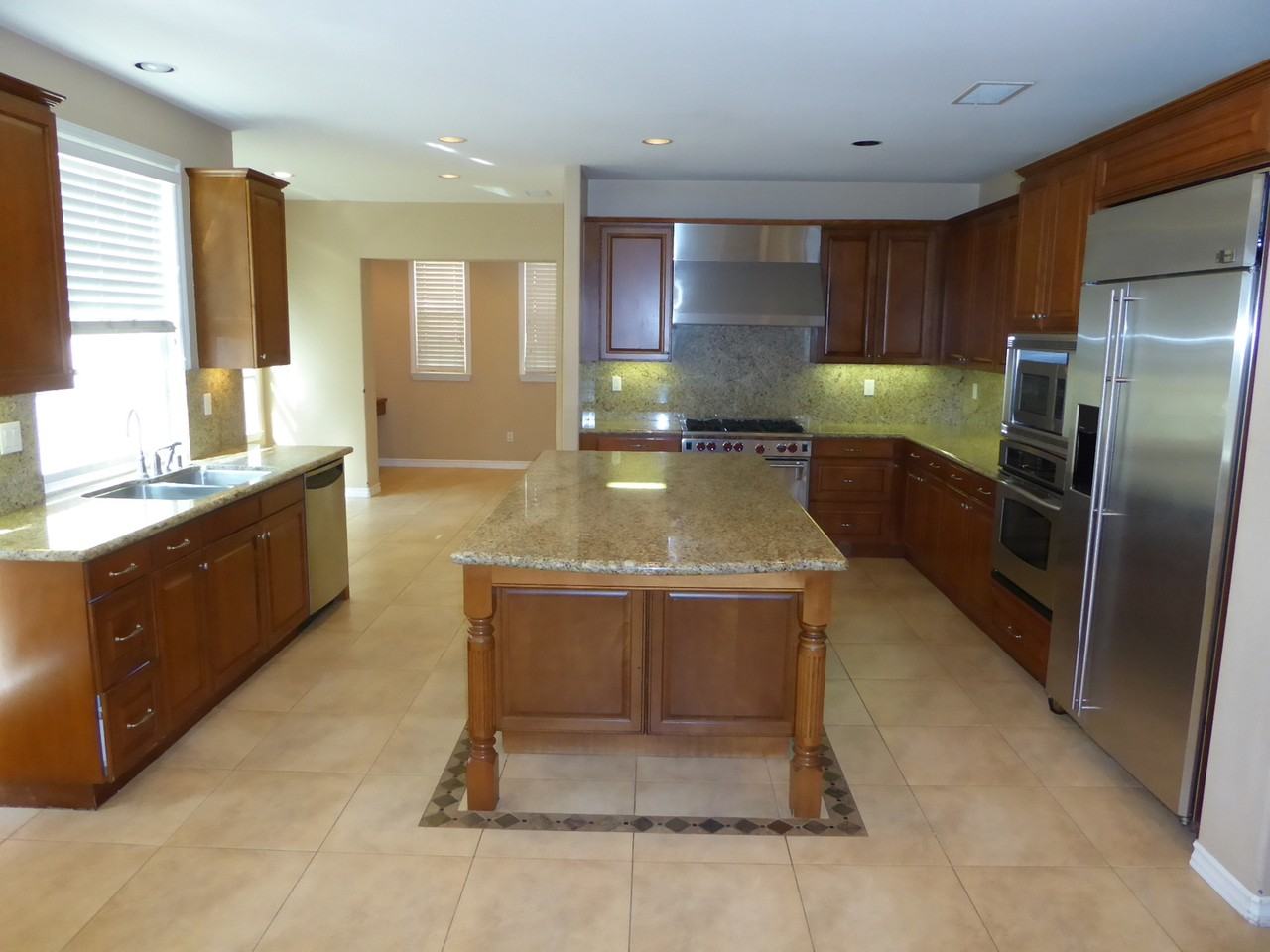 26149 Shadow Rock Ln - Photo 2 of 27