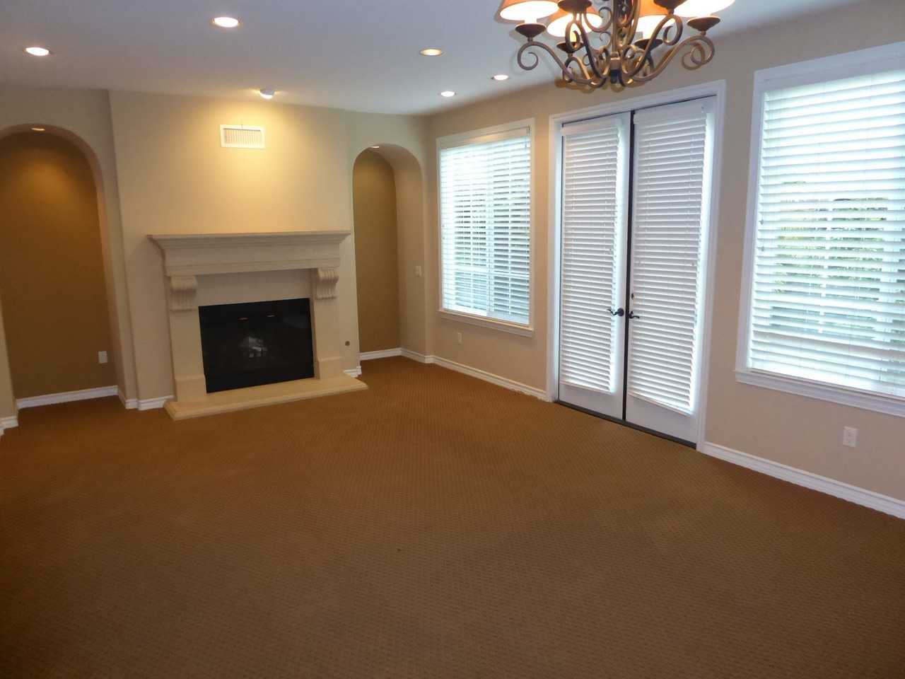 26149 Shadow Rock Ln - Photo 4 of 27