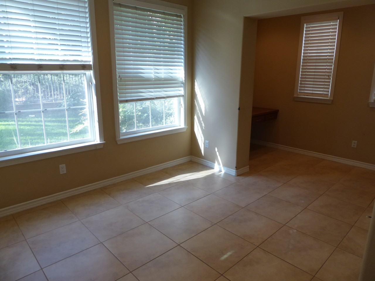 26149 Shadow Rock Ln - Photo 7 of 27