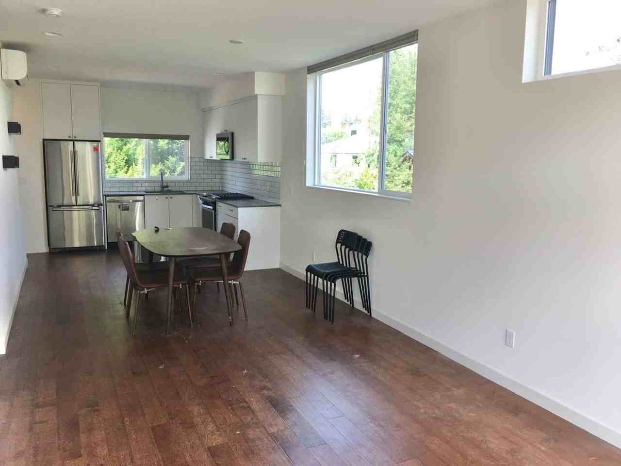 312 N 115th St - Photo 4 of 27