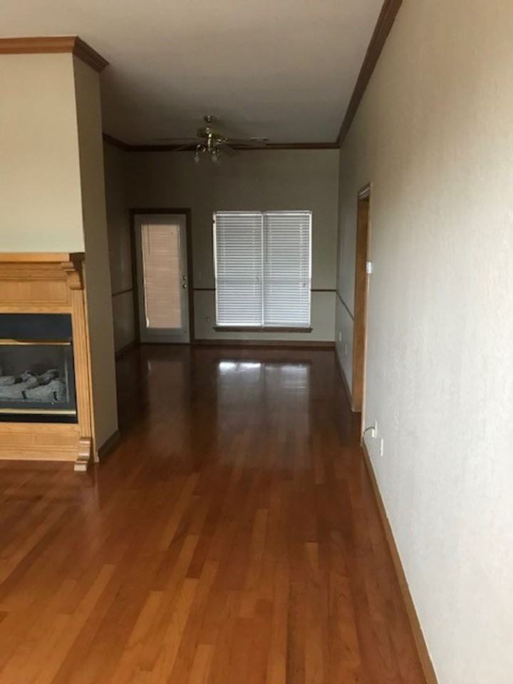 513 Laws Dr - Photo 3 of 14