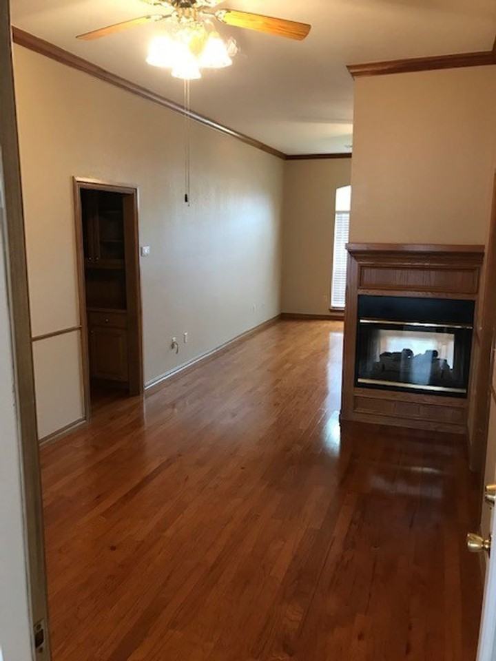 513 Laws Dr - Photo 5 of 14