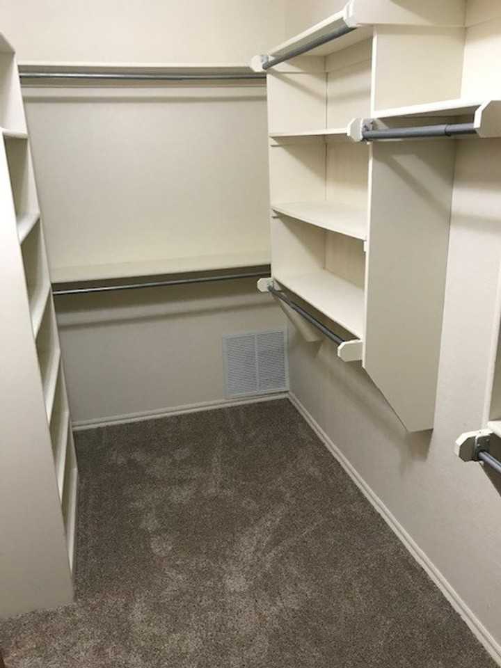 513 Laws Dr - Photo 7 of 14