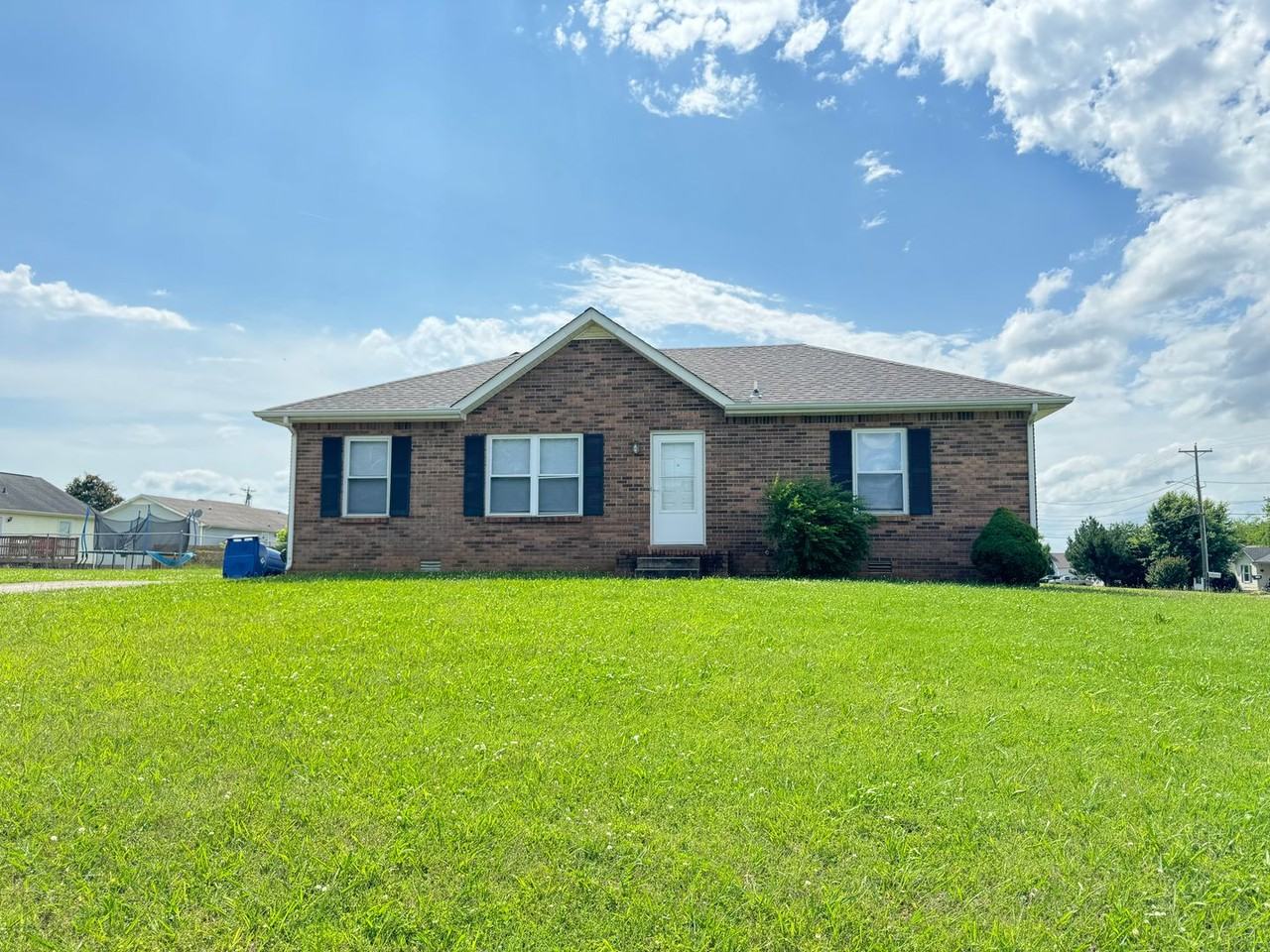 1302 Chucker Dr - Photo 2 of 23