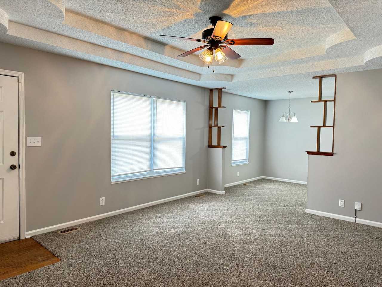 1302 Chucker Dr - Photo 4 of 23
