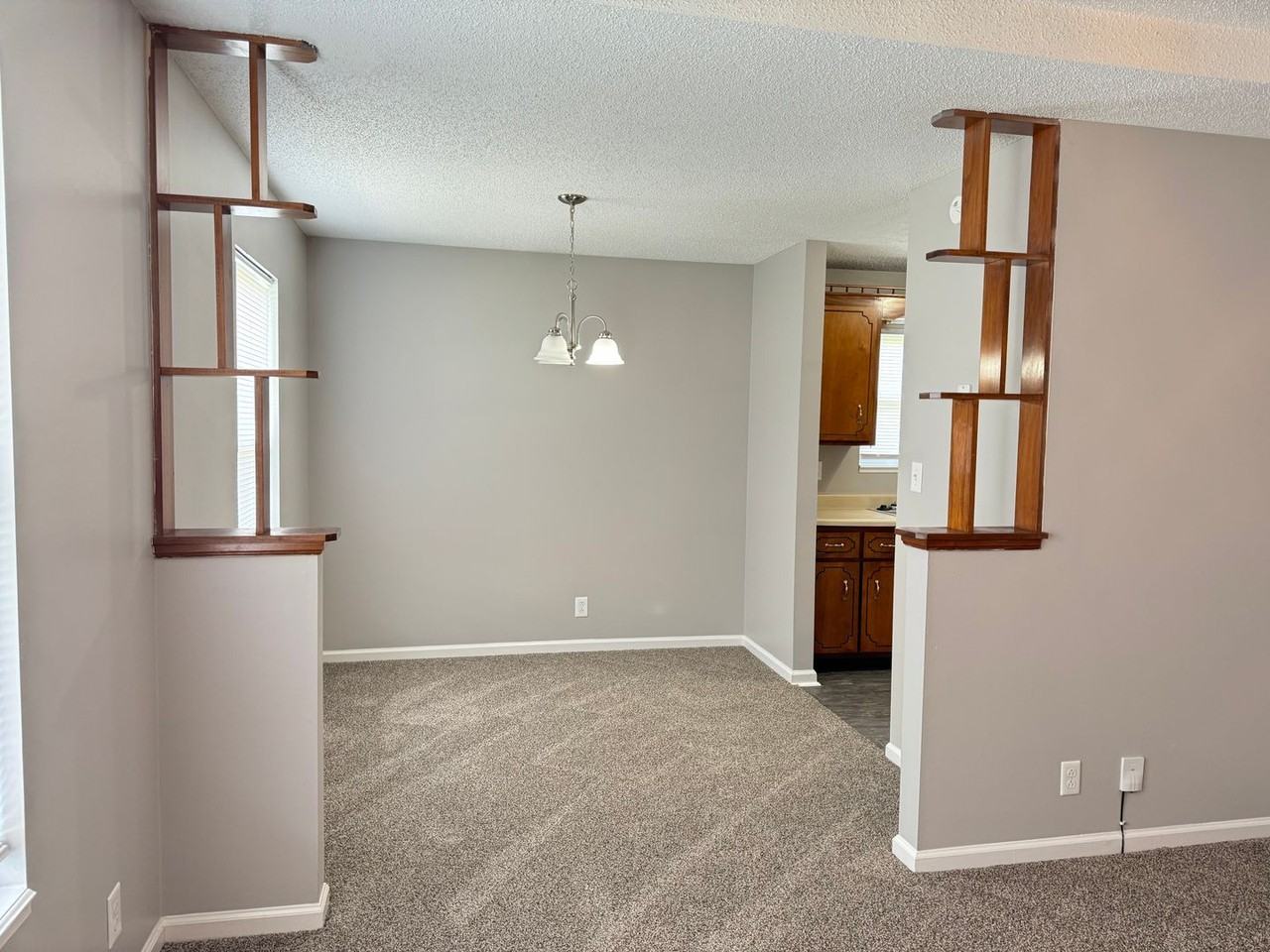 1302 Chucker Dr - Photo 5 of 23