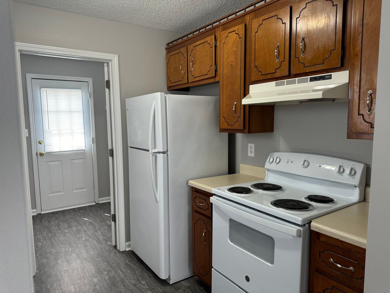 1302 Chucker Dr - Photo 7 of 23